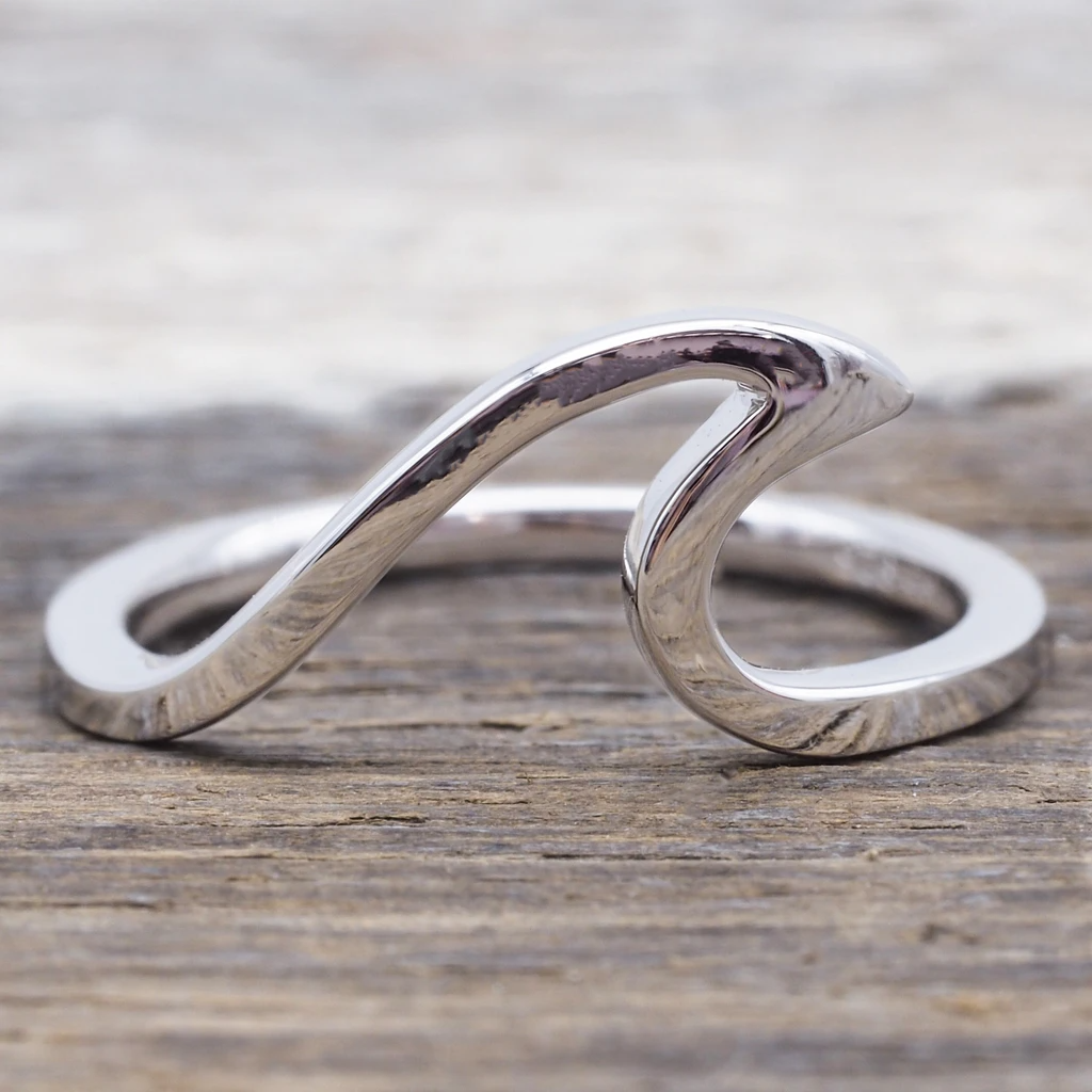 Rosa® Wave Ocean Ring - Gift - Riley Watson